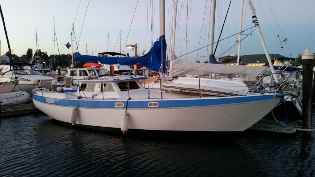 (old mainsail cover)